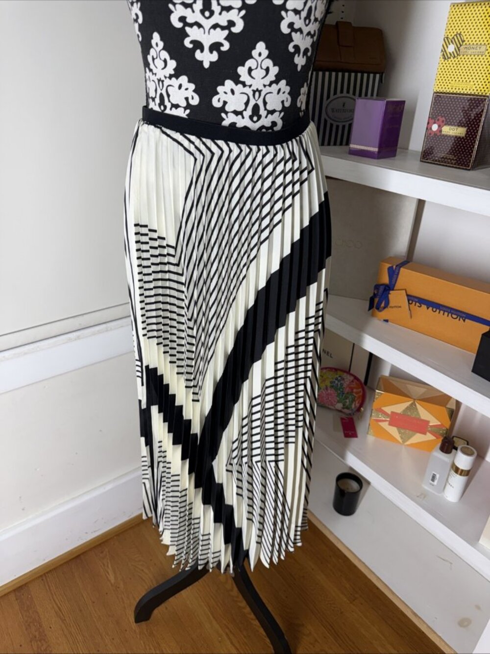 Mango Black & White Accordion Pleated Long Skirt With Belt Size S NEW WITH TAGS - Picture 5 of 13